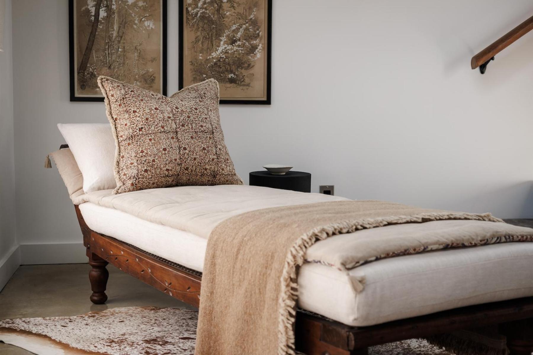 Kat Florence Hotels 엘로라 외부 사진